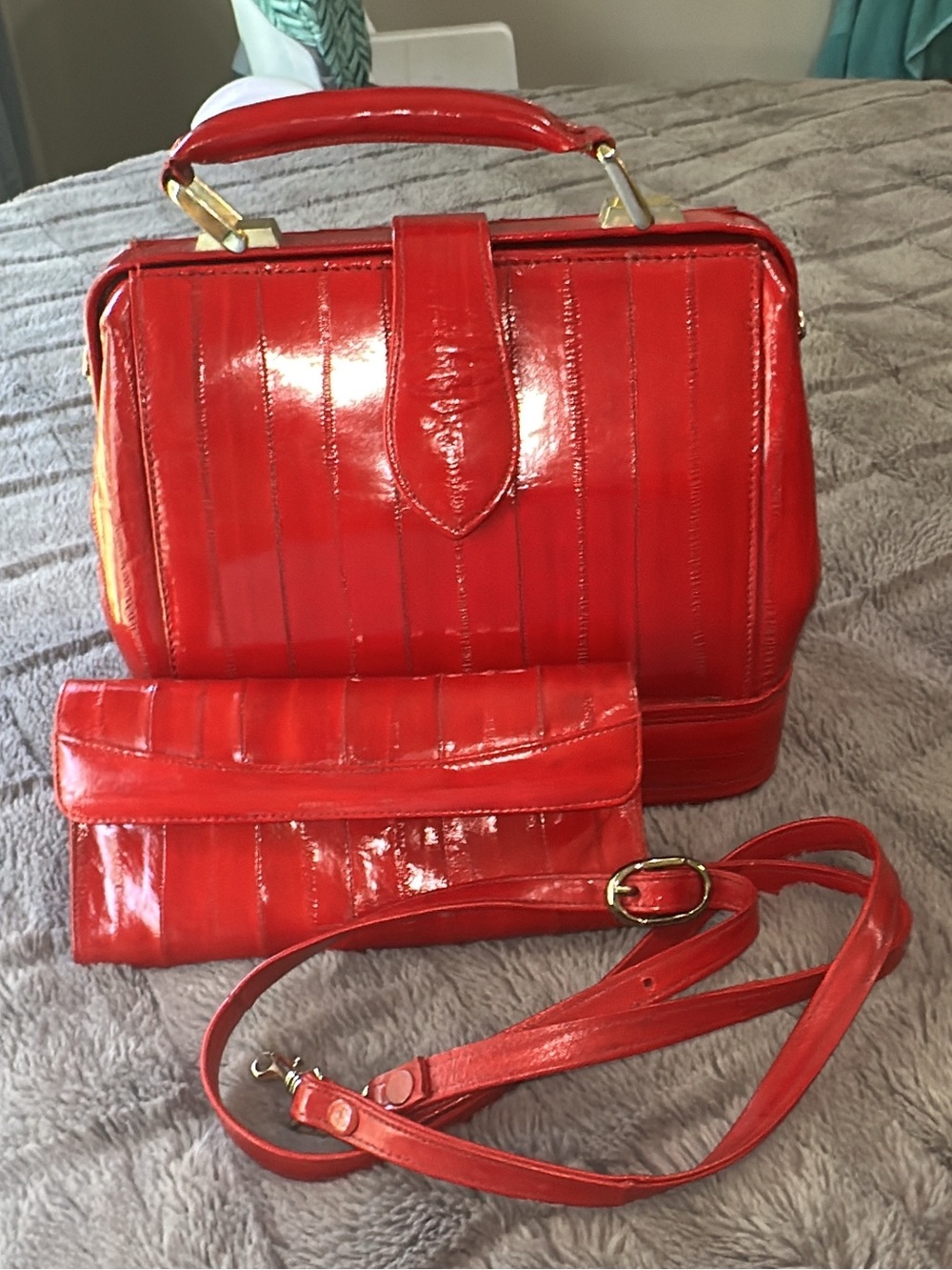 Vintage eel skin. Patent Top-HandleBag with Matching Clutch strap. 8x9.5 (bags23